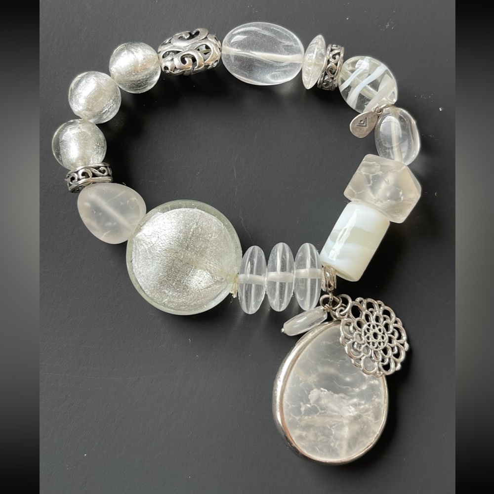 Silpada liquidity clear crystal glass stretch bracelet